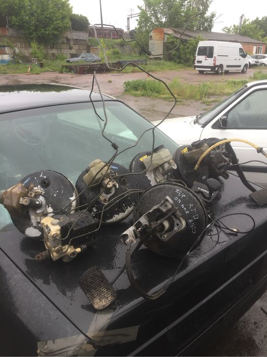 Продам вакуумные цилиндры тормозные мерседес 124-190 W 201