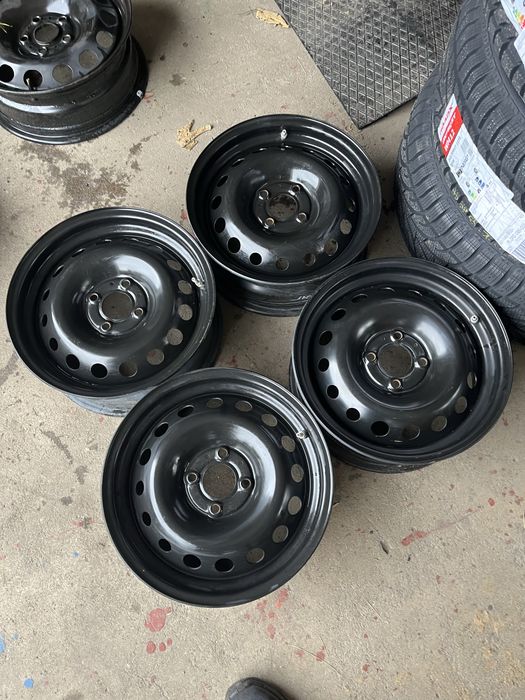 Felgi stalowe 4x100 15”  Renault