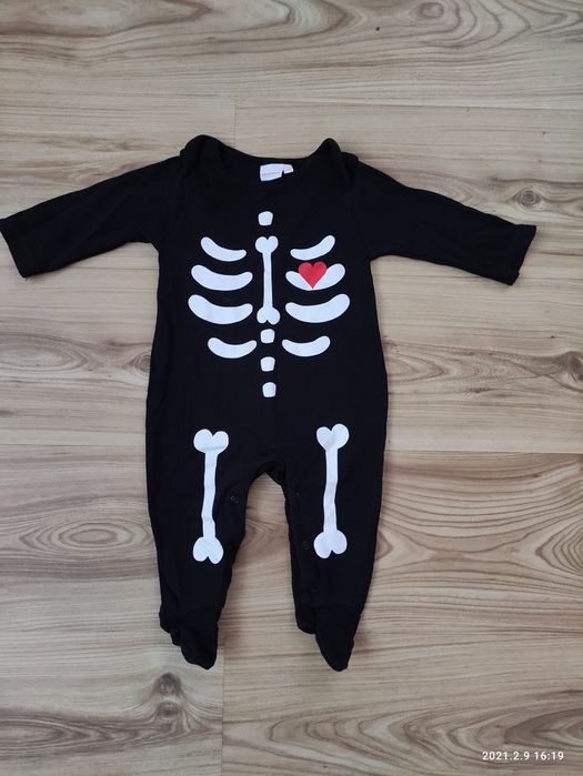 Pajacyk dla chłopca r68