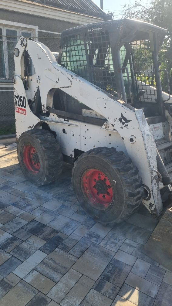 Bobcat s250 Бобкат