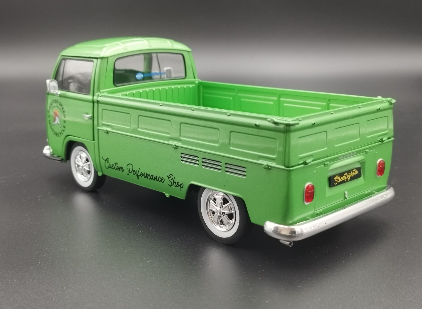 1:18 Solido  1968 Volkswagen T2 Pick-Up Custom Performance Shop model