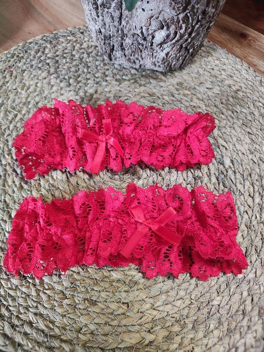 Podwiązka koronkowa czerwona studniówka