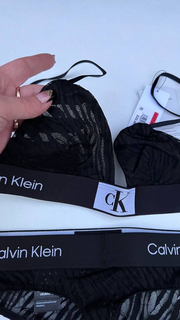 Комплект білизни трусики бюст Calvin Klein