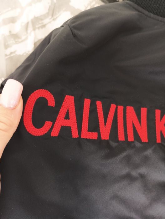 Kurtka bomberka Calvin Klein Jeans XS