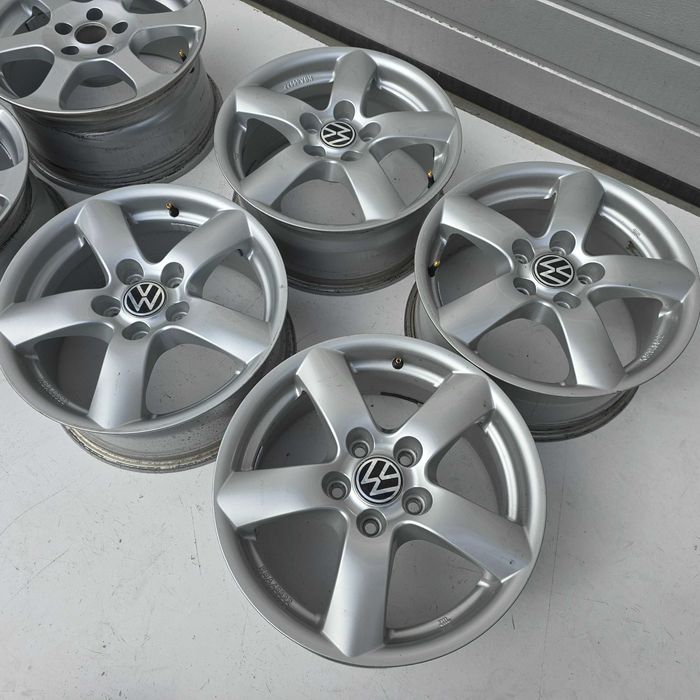 Alufelgi VW Passat B7 GOLF VI VII Caddy  TOURAN 5x112 16'' ET48 7.0 4x