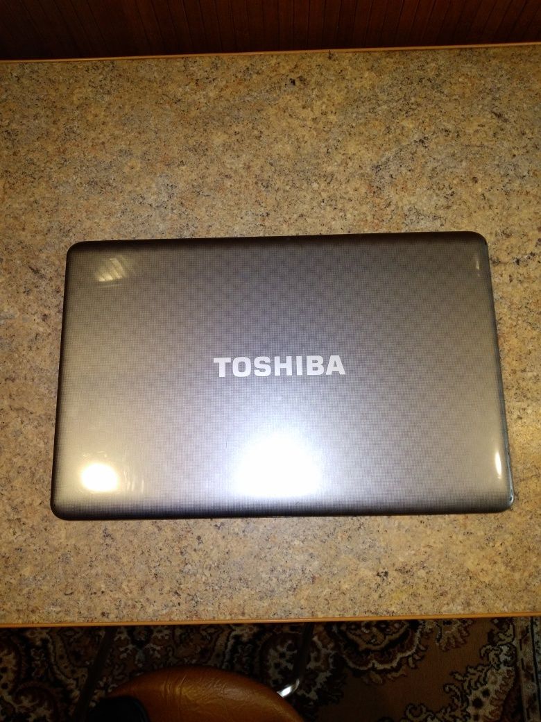 Toshiba Satellit L775 17.1" 4/500