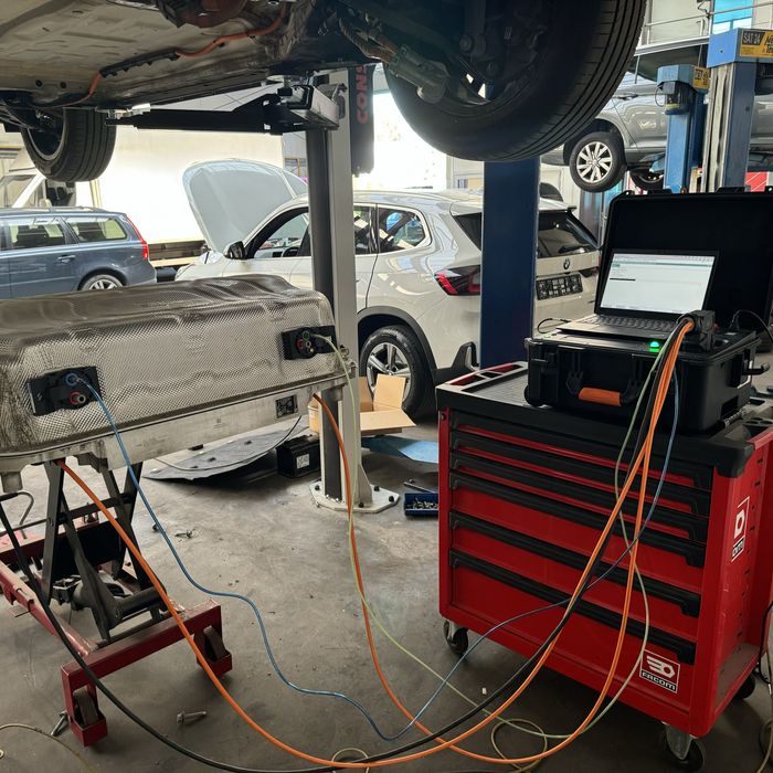 Naprawa elektrycznych/hybrydowych BMW po wypadku.