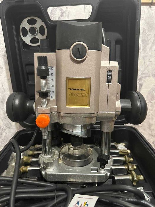 Фрезер погружной  Powerbase Excel 600709 (1250W) Англия (Комплект)
