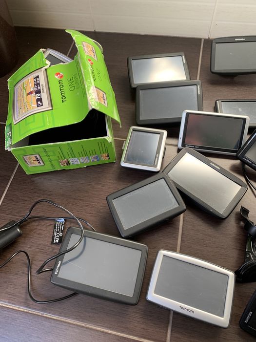 Навигатор Garmin Nuvi 52LM