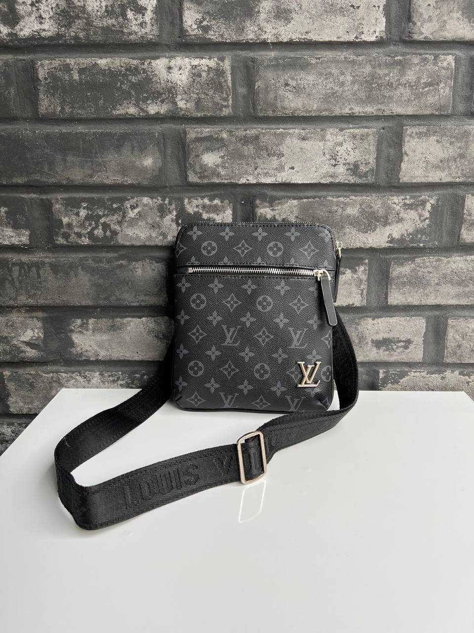 Чоловіча сумка-слінг Louis Vuitton