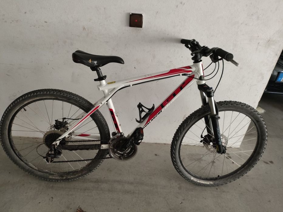 Bicicleta GT avalanche 3.0