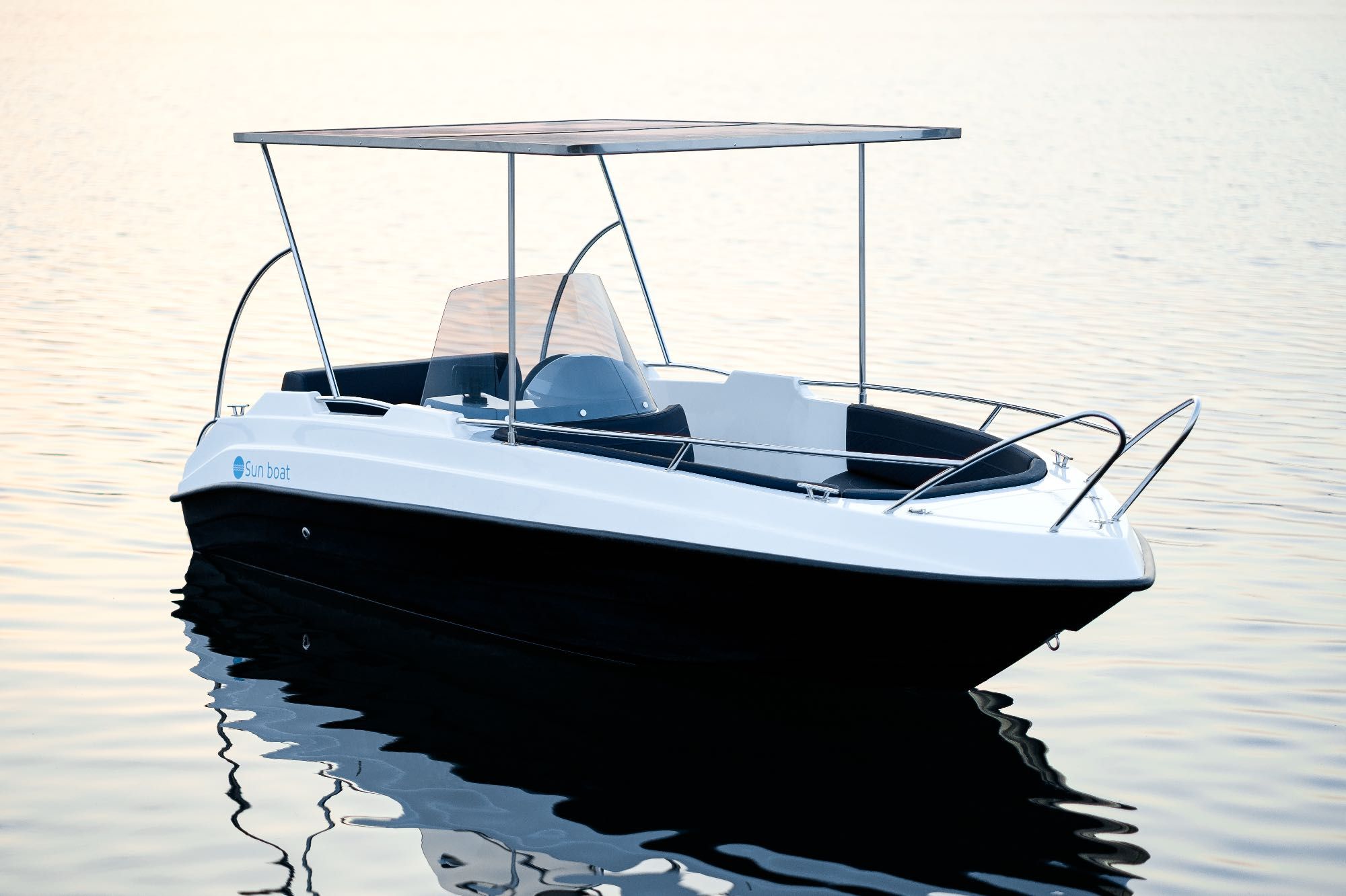 Ekskluzywna Motorówka Elektryczna 525 SUN BOAT