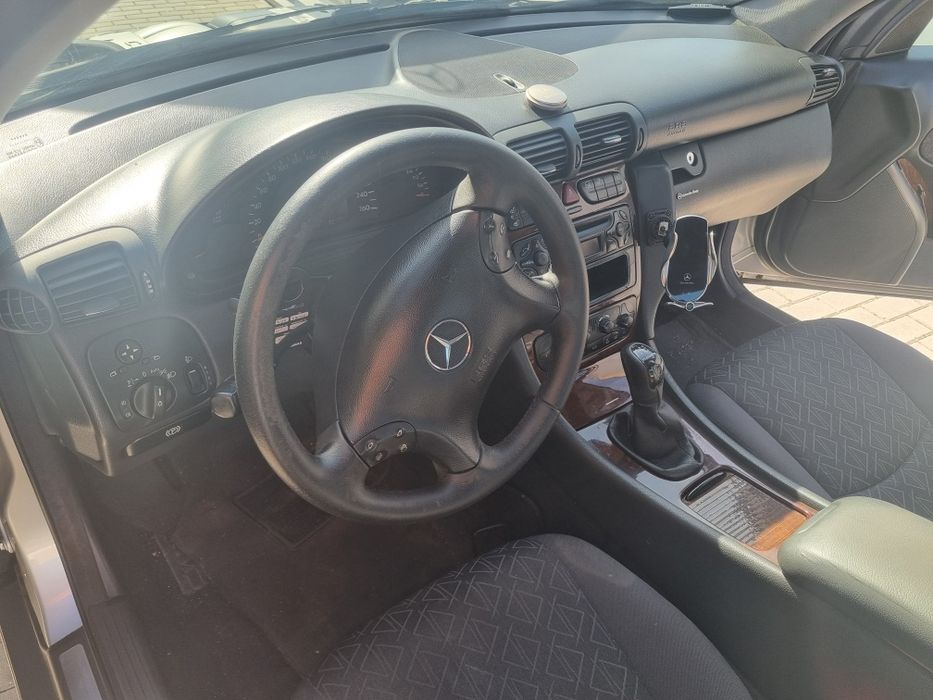 Mercedes-Benz C220 W203