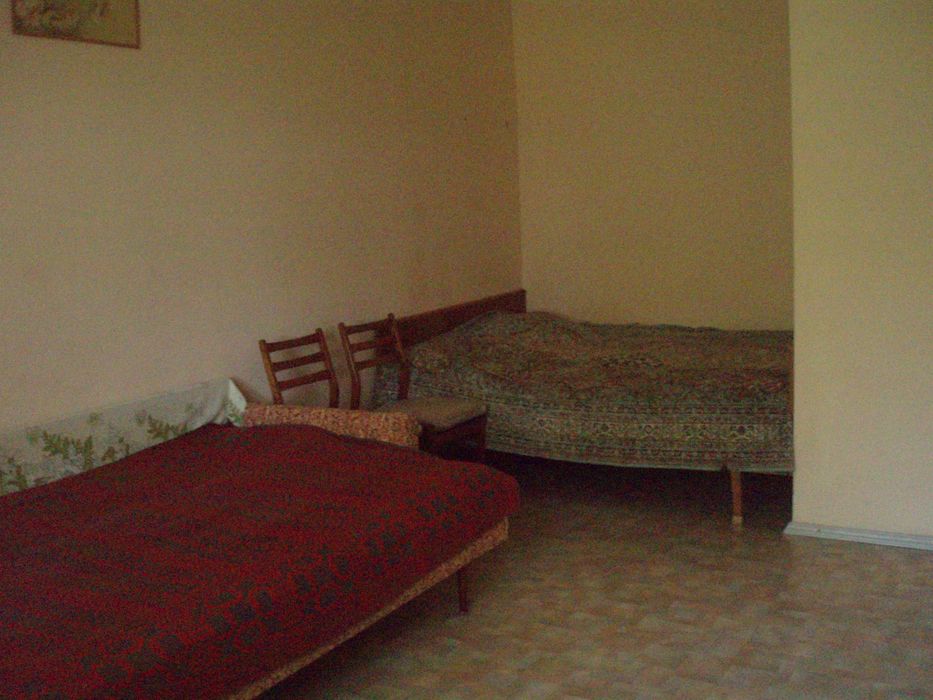 Сдам комнату в собственной 2-х комн. квартире с хозяйкой.