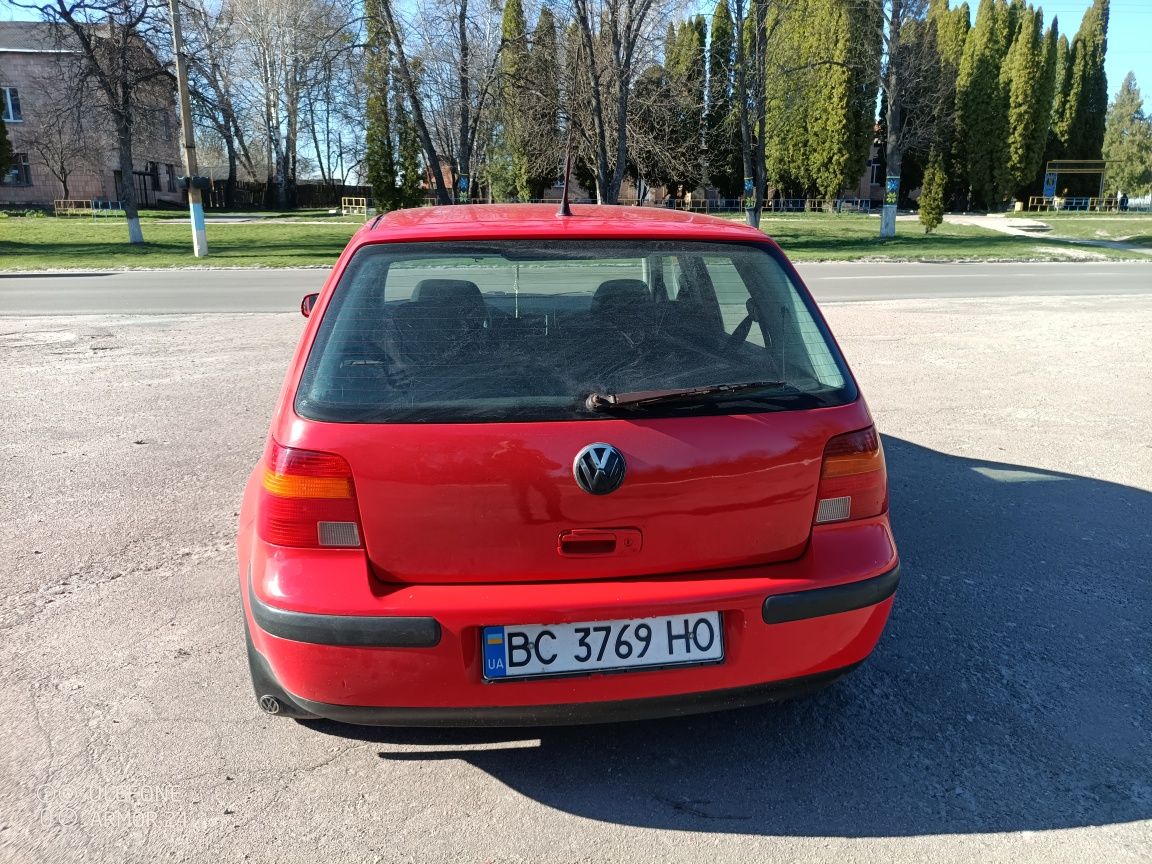 Volkswagen Golf 4 1.4 газ - бензин