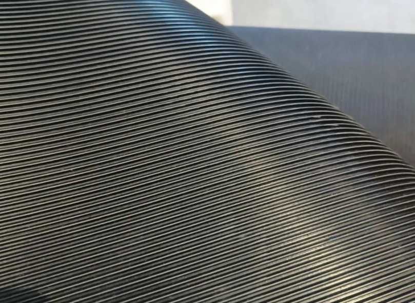 Гумова автодоріжка “Смужка/П’ятак” | Коврики для авто, СТО, майстерень