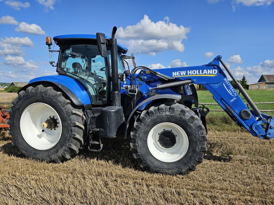 New Holland T7 230 Ładowacz czołowy Stoll
2020r 
Ładowacz czołowy Stol
