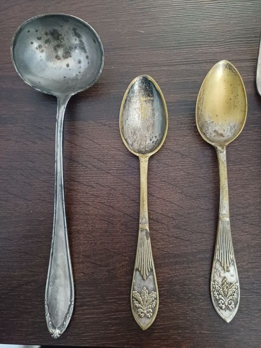 Zestaw srebnych i posrebrzanych sztućców antyki