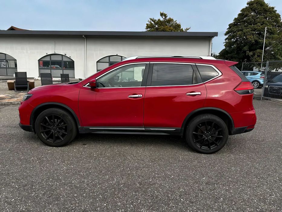 Nissan X-Trail      2017