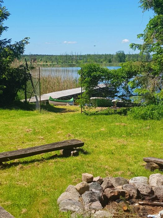 willa nad jeziorem piękny teren własna plaża pomost łódka sauna
