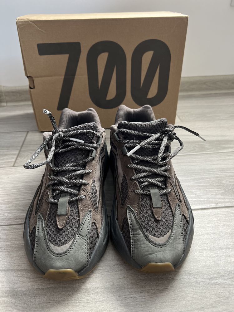 Adidas Yeezy Boost 700 v2 Geode