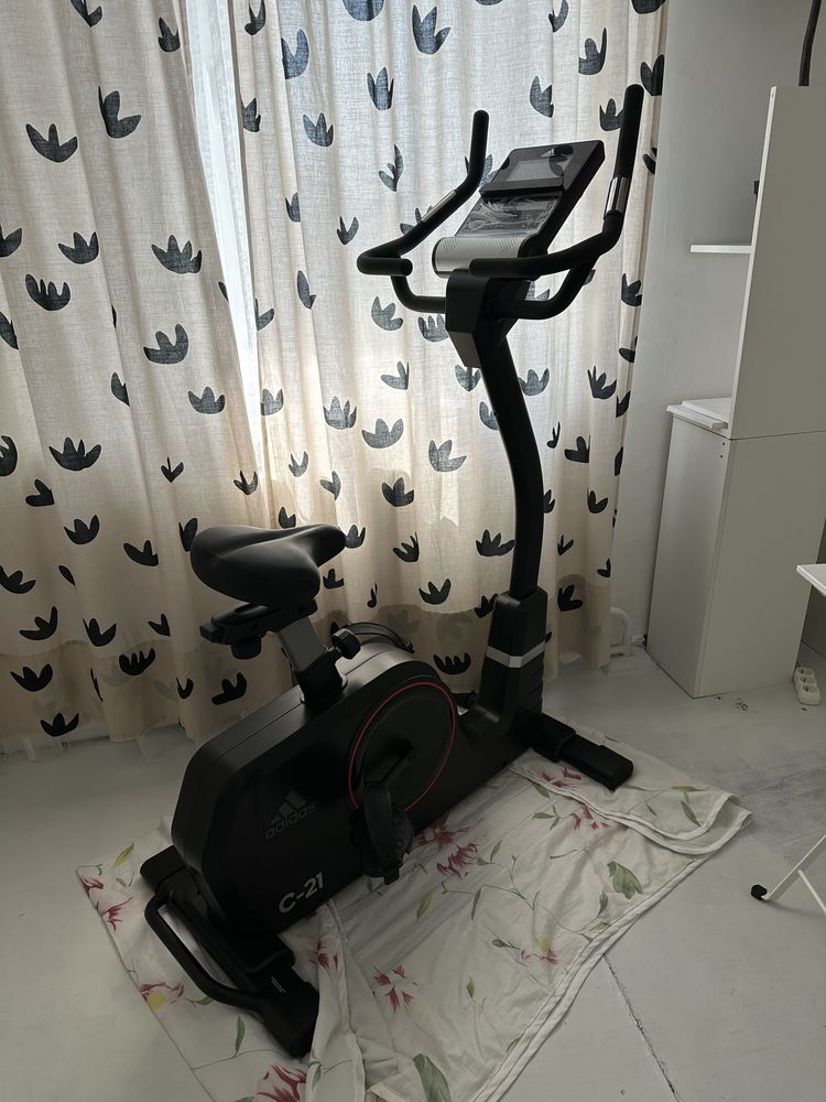 Велотренажер генераторный Adidas C-21 (AVUS-10401)