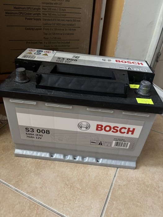 Продам акумулятор Bosch S3 008 (70 Ah / 640 A / 12 V)