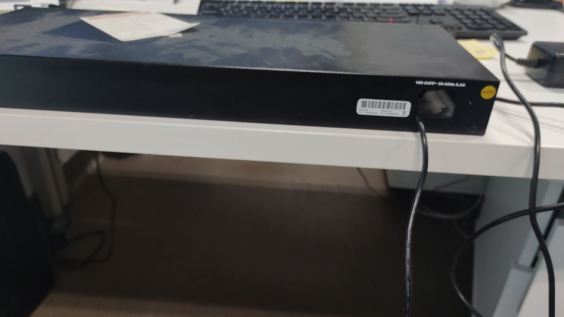 Switch Edge Core ES3528M