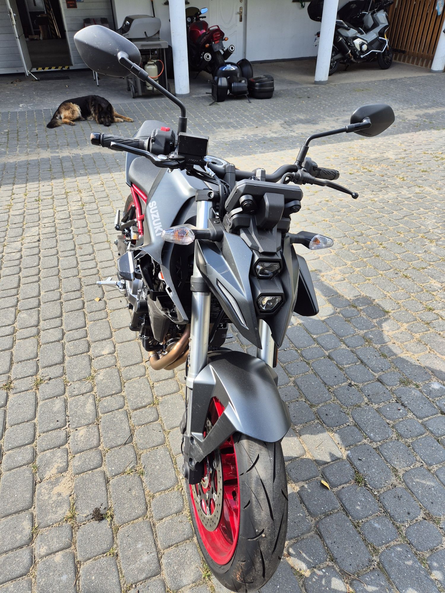 Suzuki GSX 8S 2025r z Niemiec przebieg 1750 km