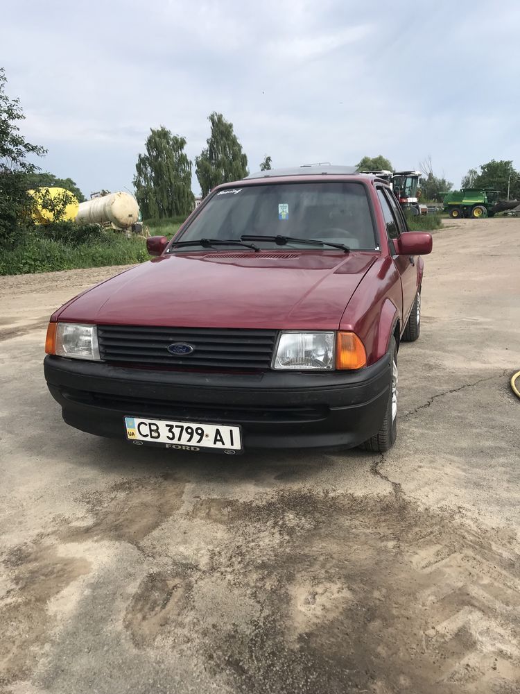 Продам форд ескорт