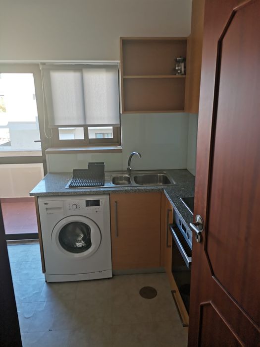 Apart. T3 (Equipado e Mobilado). Celas