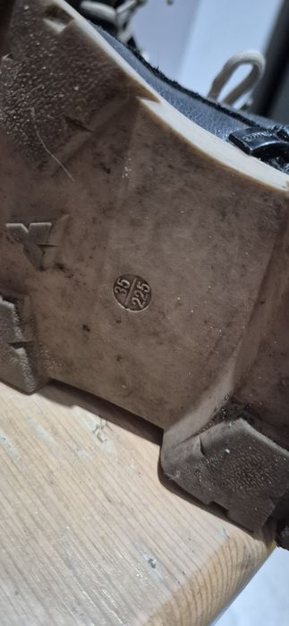 Buty zimowe dla dziewczynki rozm. 35