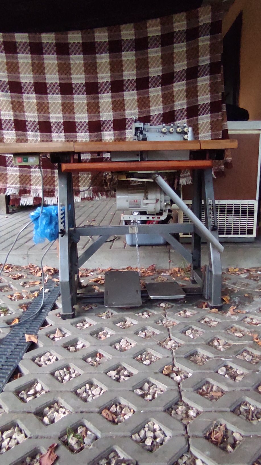Maszyna do szycia Overlok Owerlok Textima 5-nitkowy