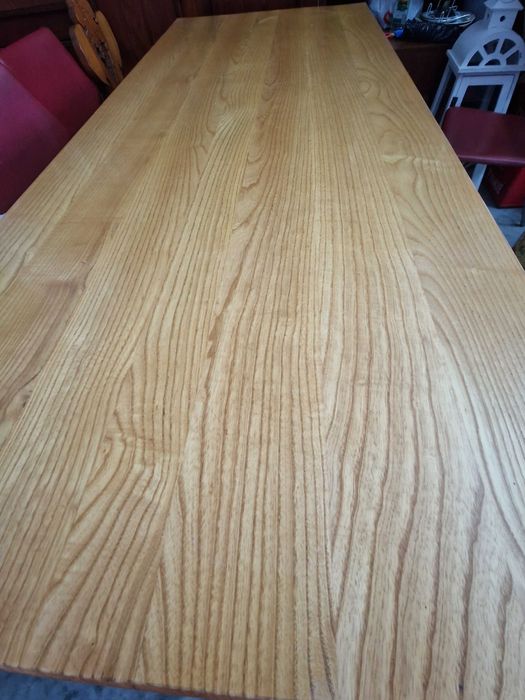 Stół z litego drewna jesion