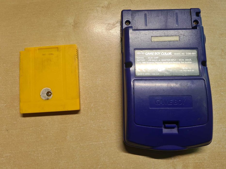 Gameboy Color plus Pokemon Gold Silver 2 in 1
