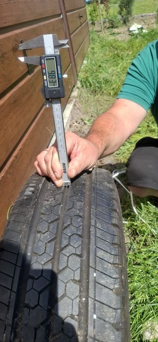 Opony 205 70 R15c ltnie 400 zł