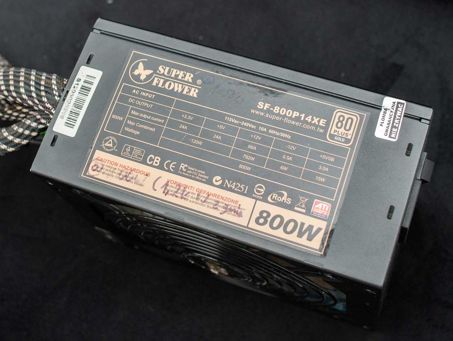 Super Flower Golden Green 80+ gold 800W + custom cable