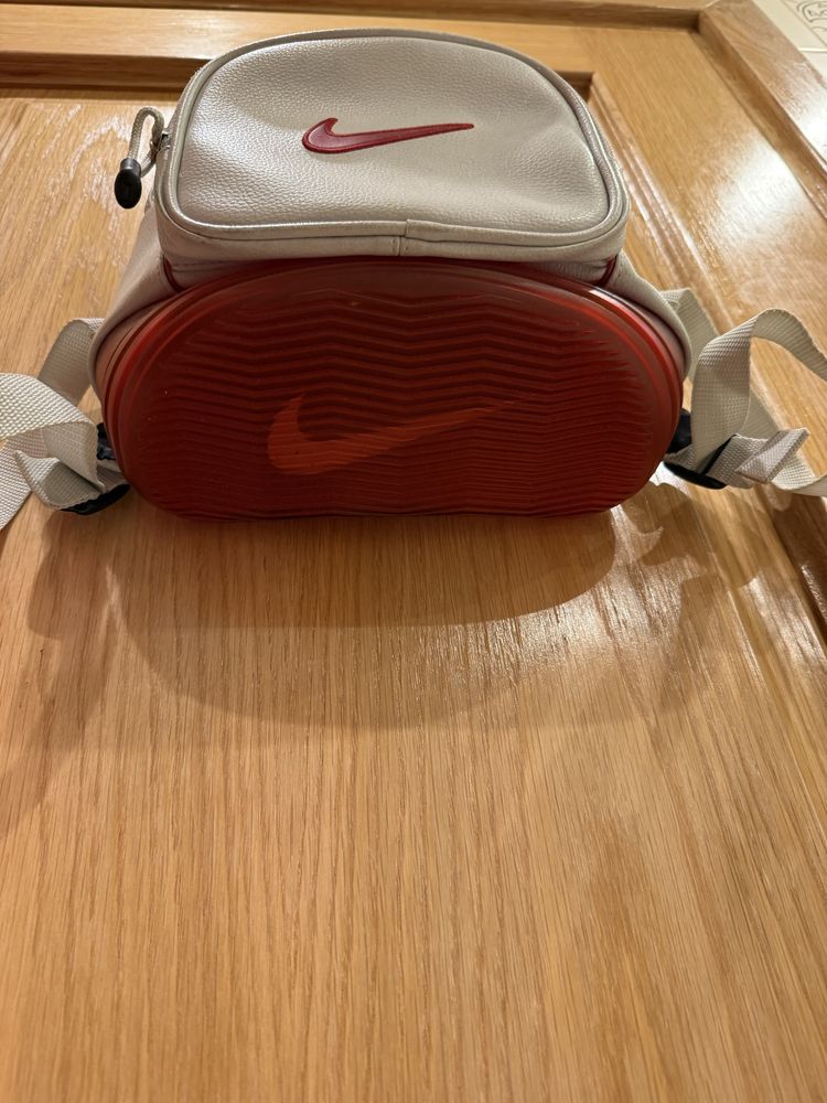 Mochila nike pequena