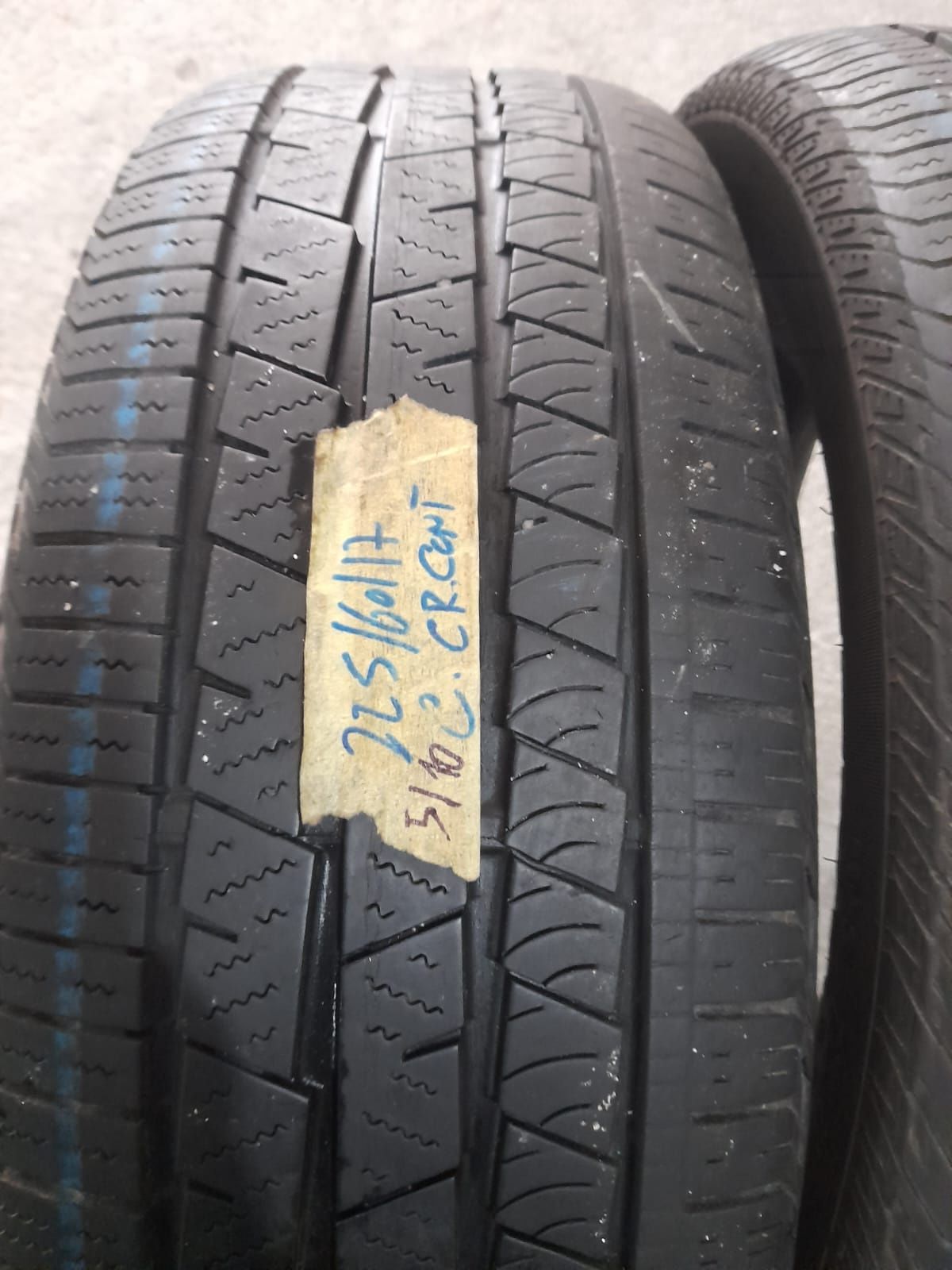 2 pneus 225/60R17 Continental