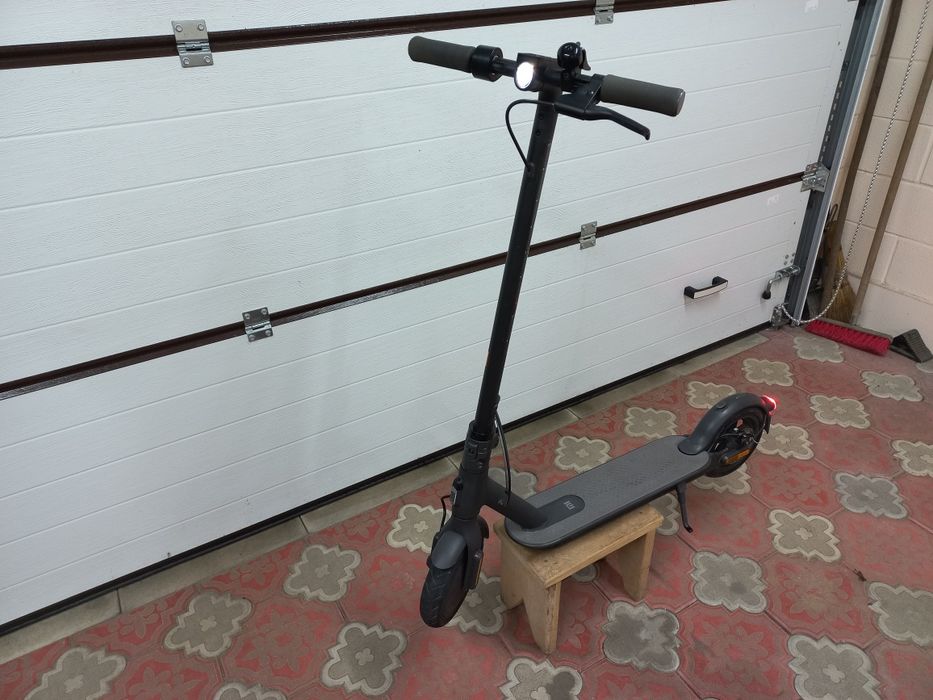 Електросамокат Xiaomi Mi