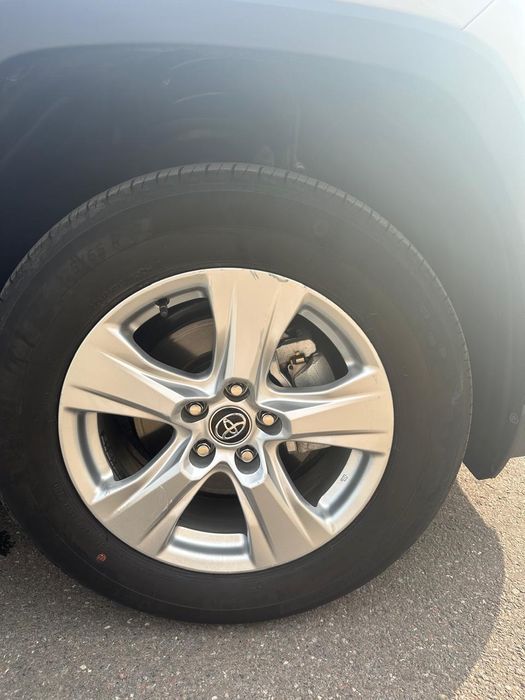 Продам Toyota  RAV 4
