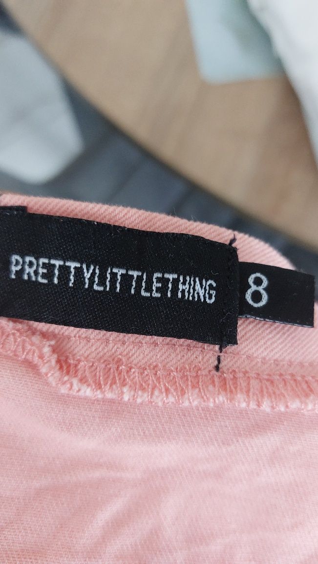 Różowa sukienka ogrodniczka Prettylittlething rozmiar 36