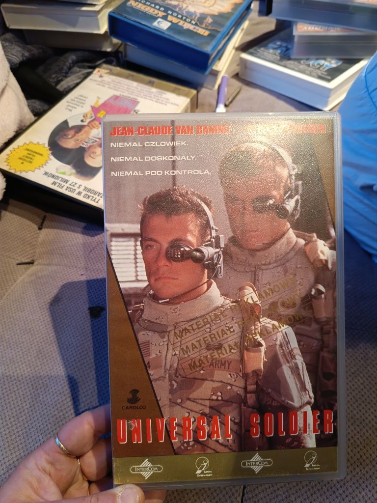 Film video VHS Uniwersalny żołnierz