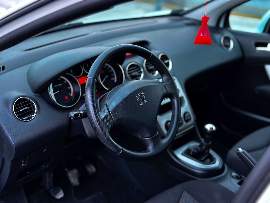 Peugeot 308 WYPOŻYCZALNIA, WYNAJEM samochodu osobowego i busów
