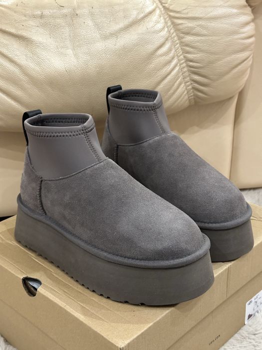 натуральні уггі Ugg  Mini Dipper в сірому  кольорі