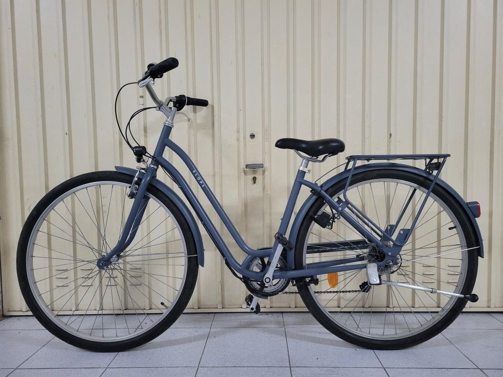 Bicicleta citadina Btwin Elops 120, quadro baixo, roda 700