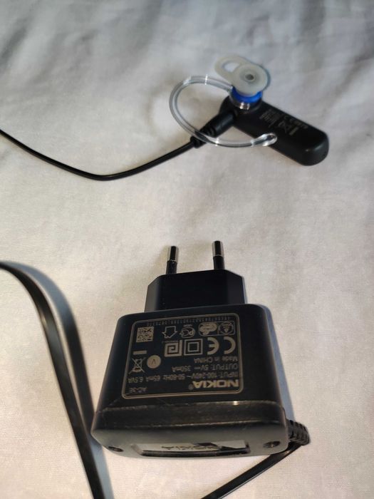 Bluetooth-гарнитура Nokia BH-108 c зарядкой