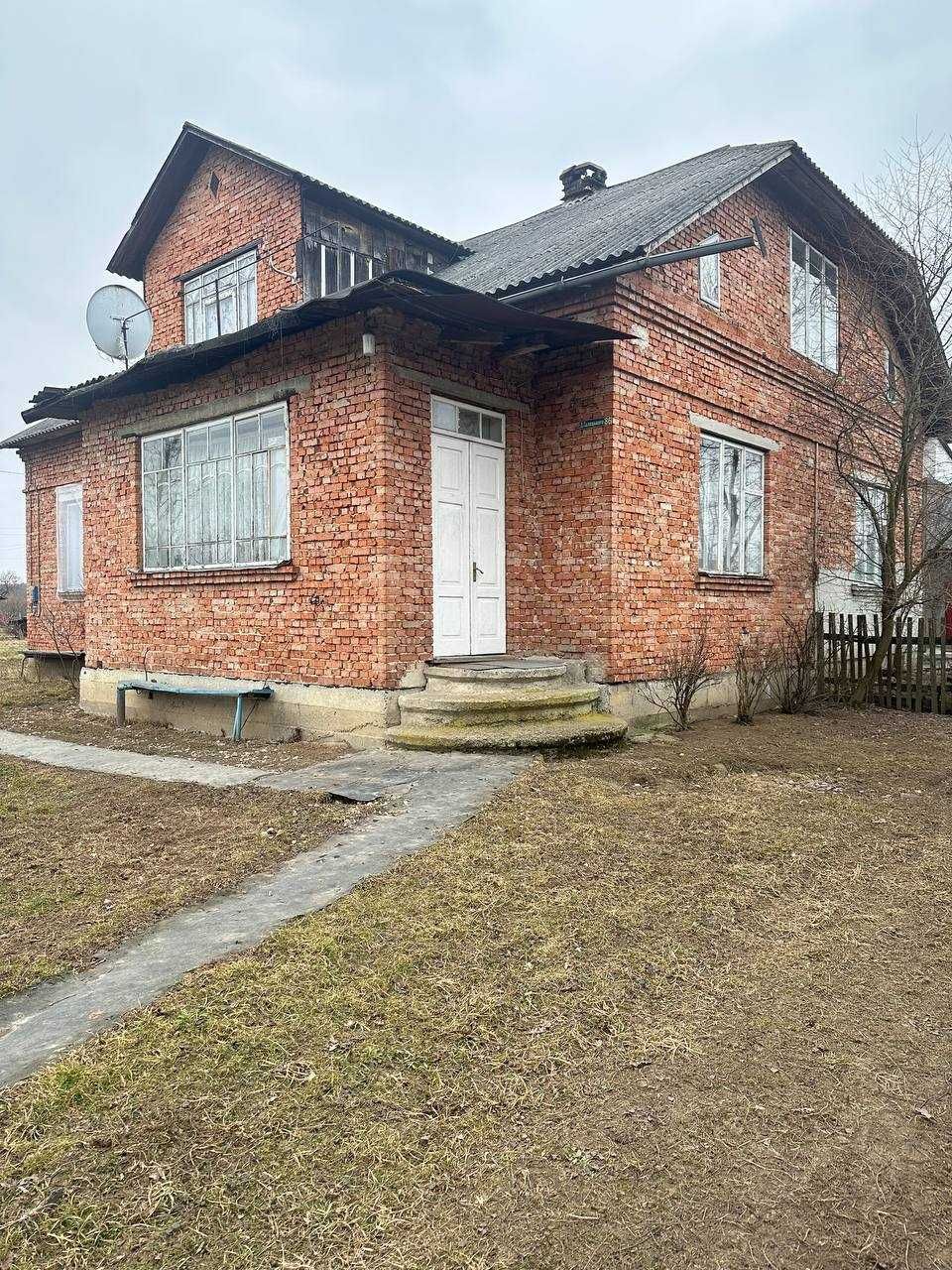 Продаж будинку в селі Завій