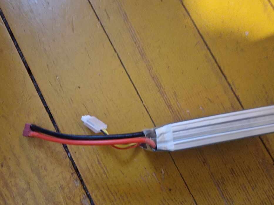 Pakiet lipo 3s 5200 mAh Zeee stan idealny do pojazdów sterowanych