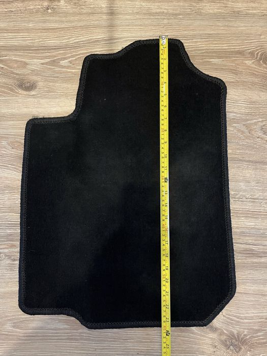 Dywaniki samochodowe welurowe